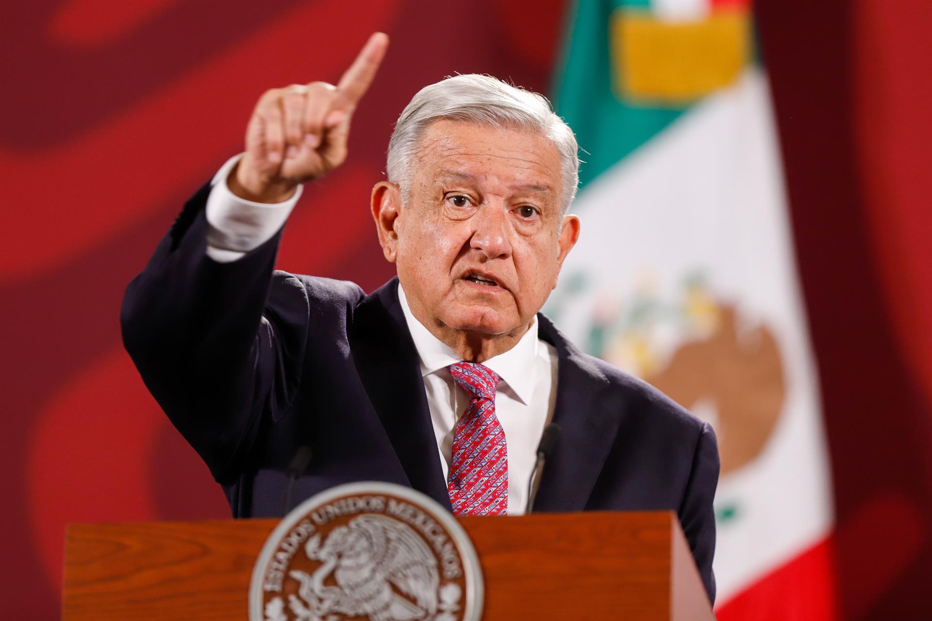 “Tengo un escudo protector, mi honestidad”: AMLO ante publicación del libro “El Rey del Cash” “Tengo un escudo protector, mi honestidad”: AMLO ante publicación del libro “El Rey del Cash”