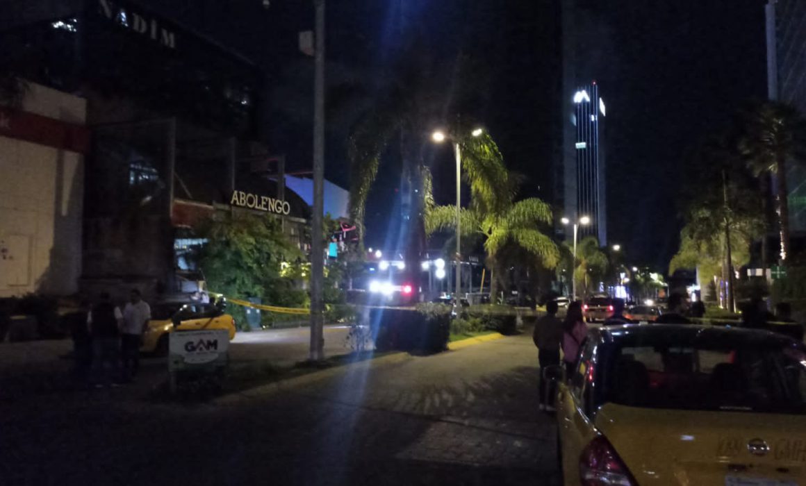 Balacera en zona comercial de Andares, en Jalisco, deja dos heridos