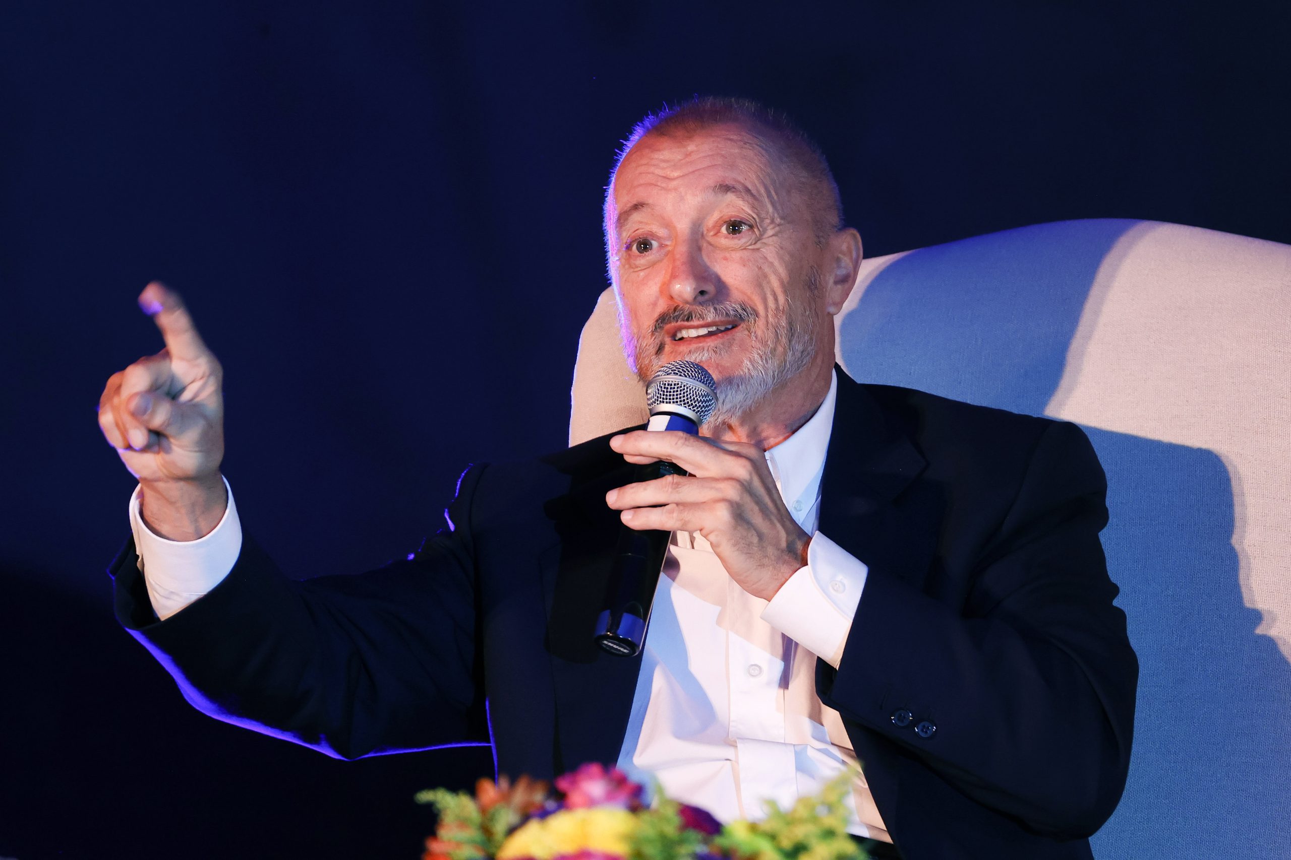 “México ha vendido de forma inexacta su revolución”, asegura Pérez Reverte