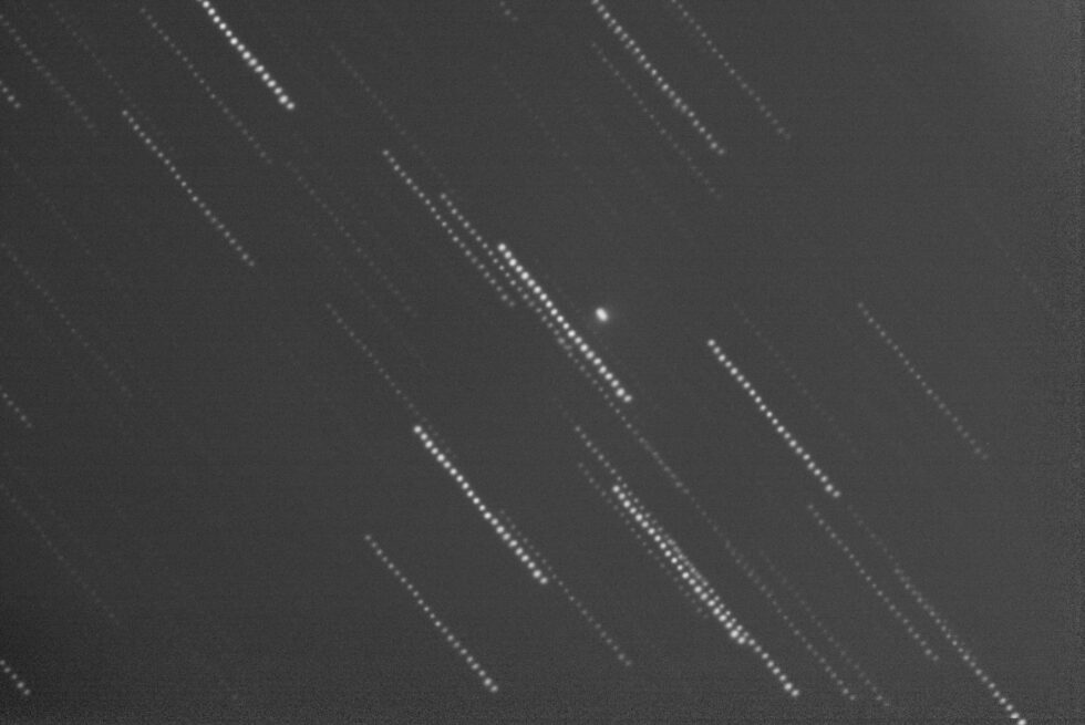 Observan primeros indicios de que el asteroide impactado desvió su trayectoria