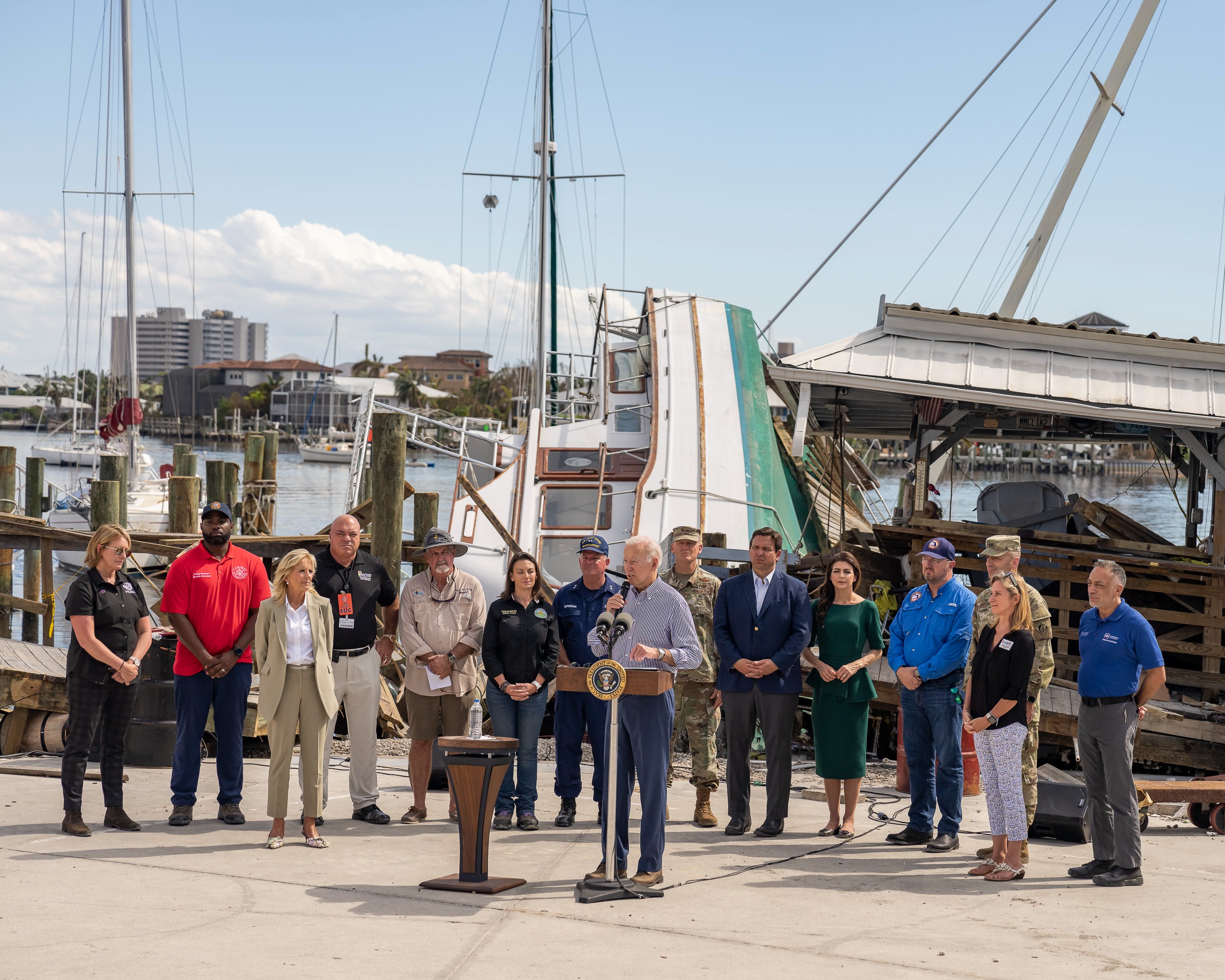 Biden promete a floridanos afectados por huracán Ian que no los abandonará Biden promete a floridanos afectados por huracán Ian que no los abandonará