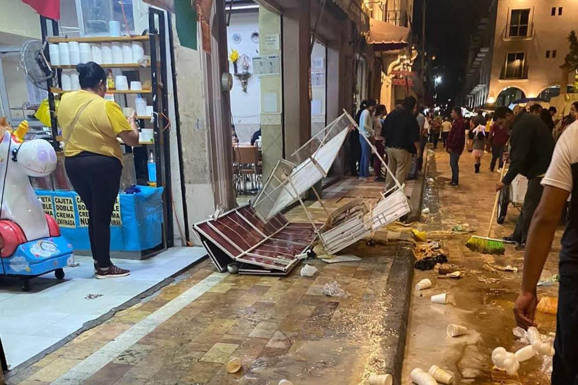 #Video Camión arrolla a personas y comercios en San Juan de los Lagos, Jalisco
