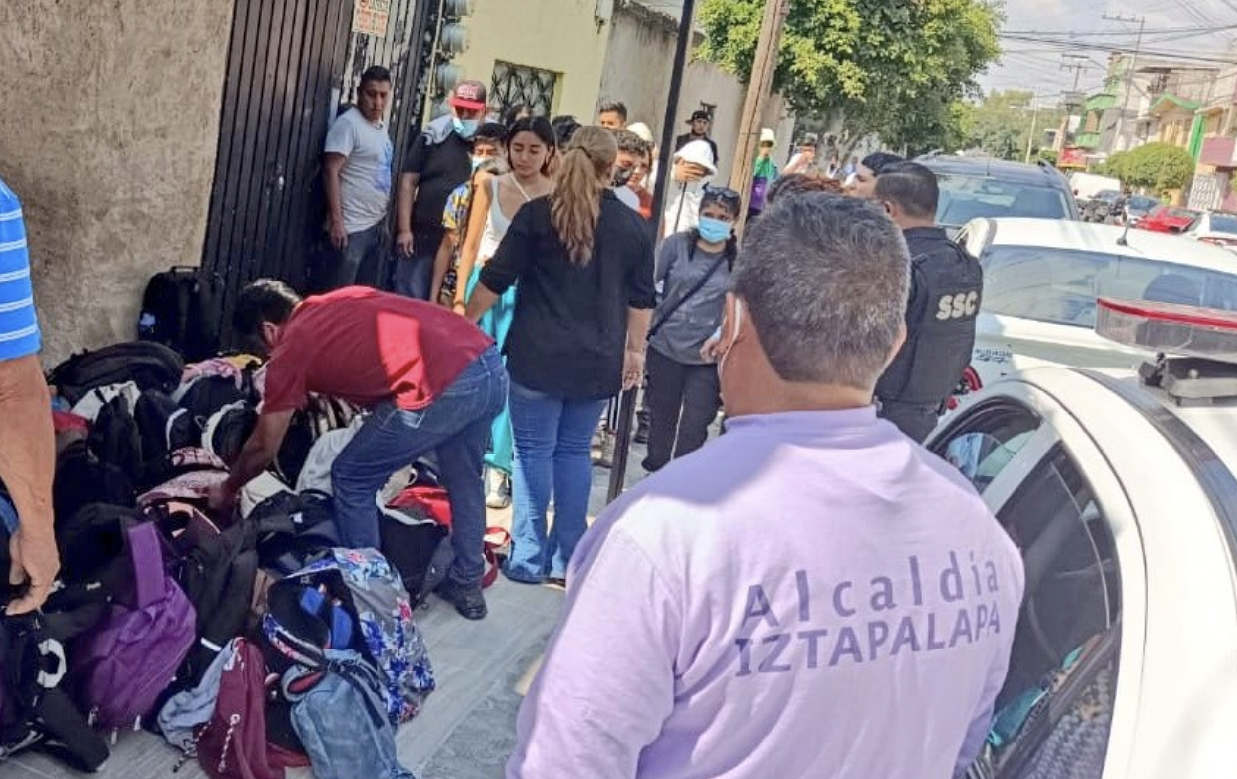 #Video Clausuran chelería en Iztapalapa donde había casi 500 menores de edad