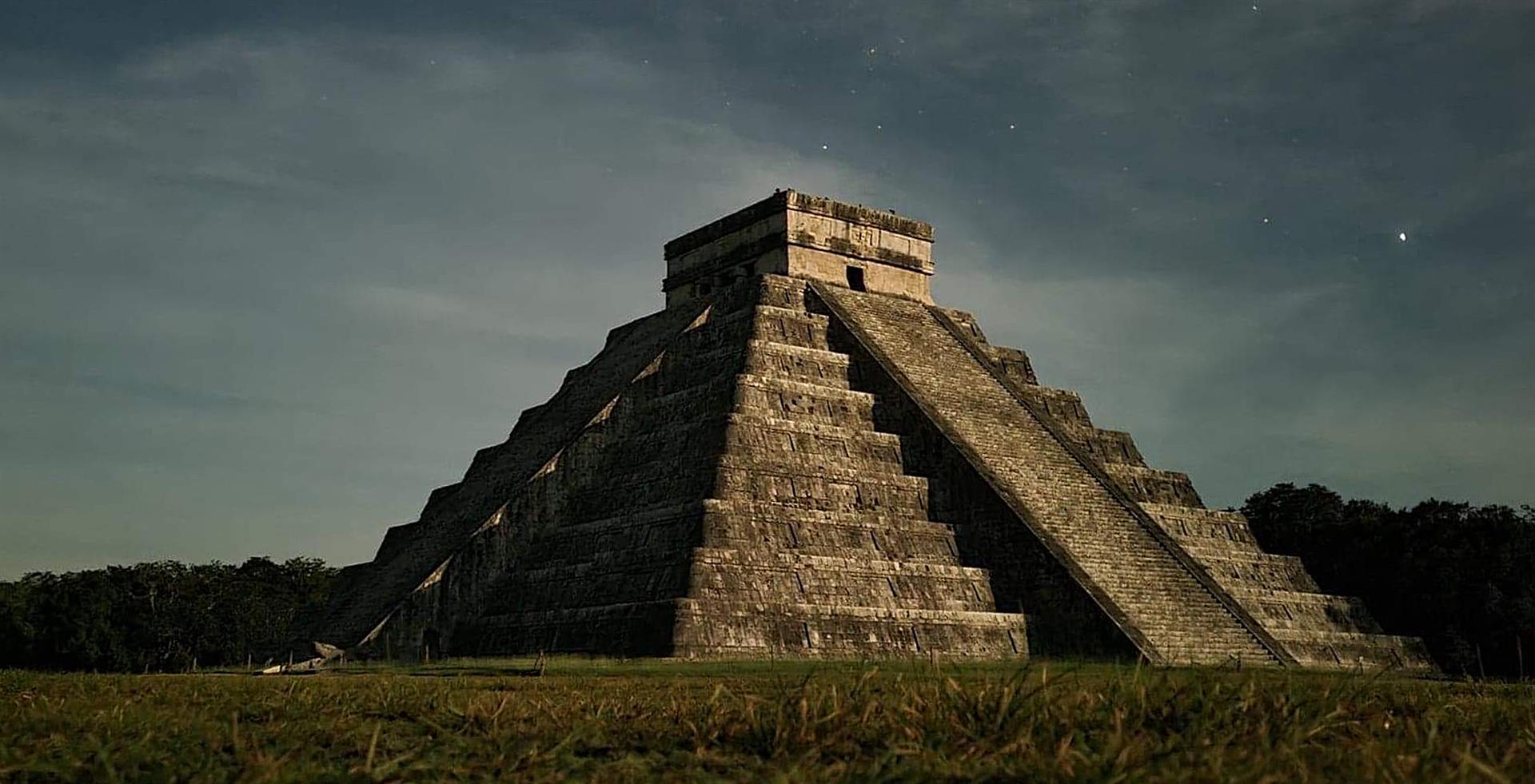 El fenómeno de la serpiente lunar ilumina a Chichén Itzá