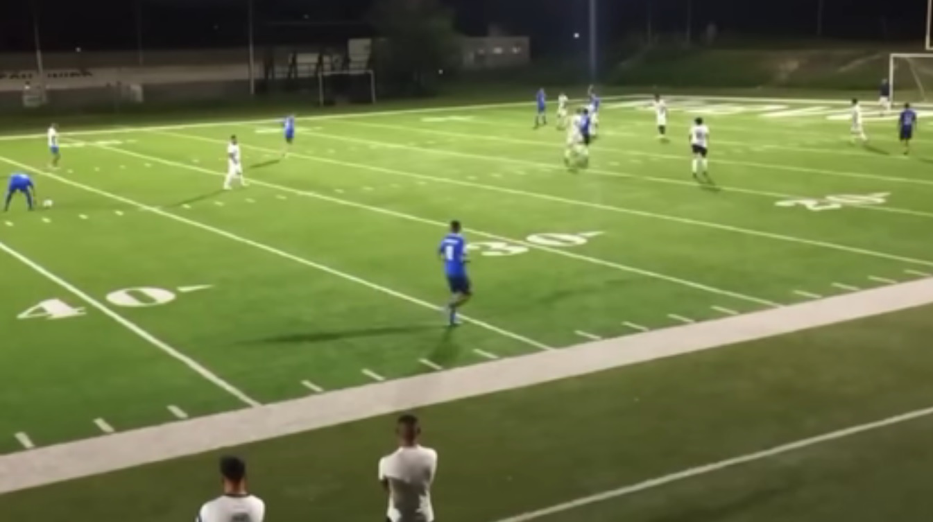 #Video Disparos interrumpen partido de futbol en Nuevo León