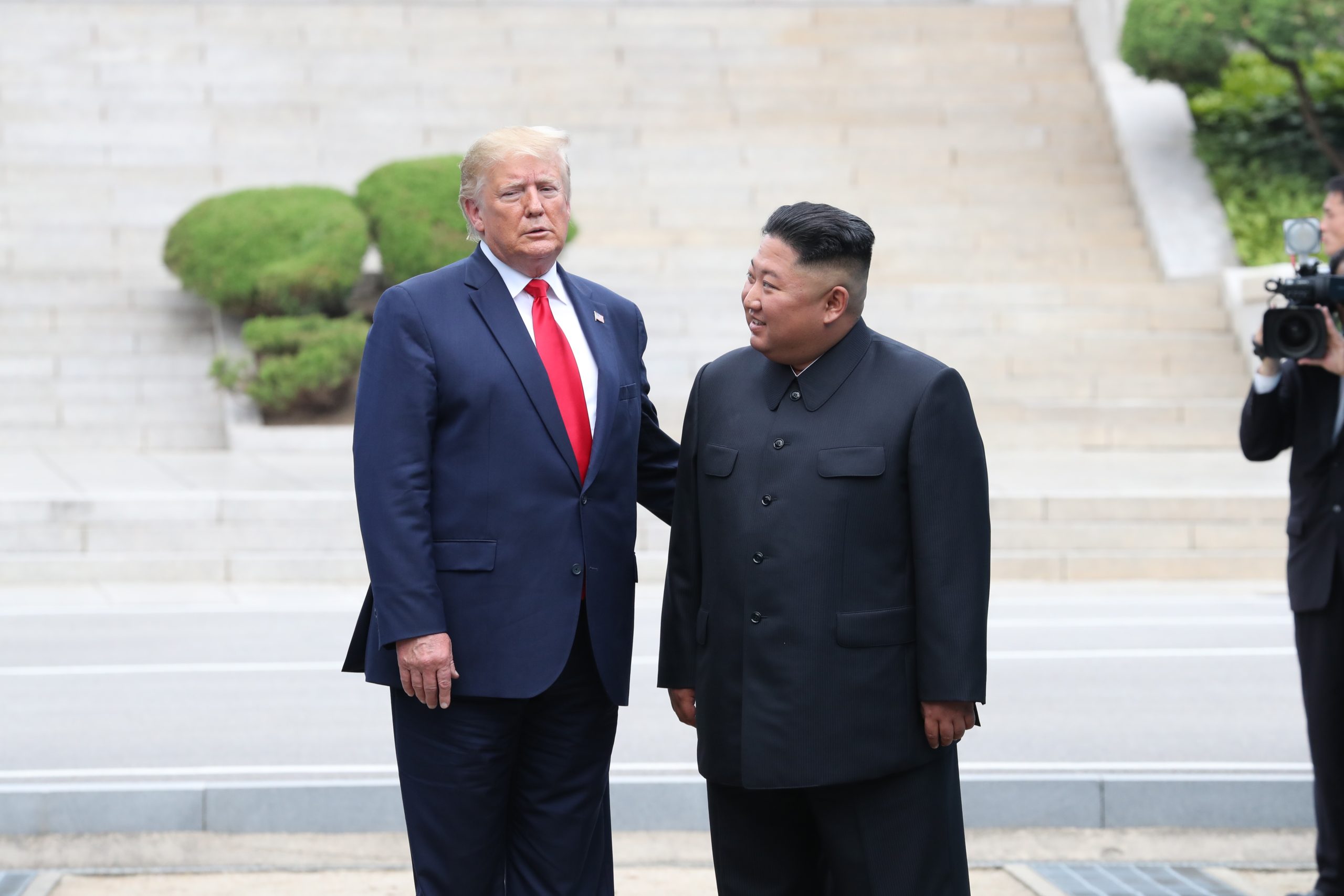 Trump compartió con periodista de CNN las cartas confidenciales de Kim Jong-un