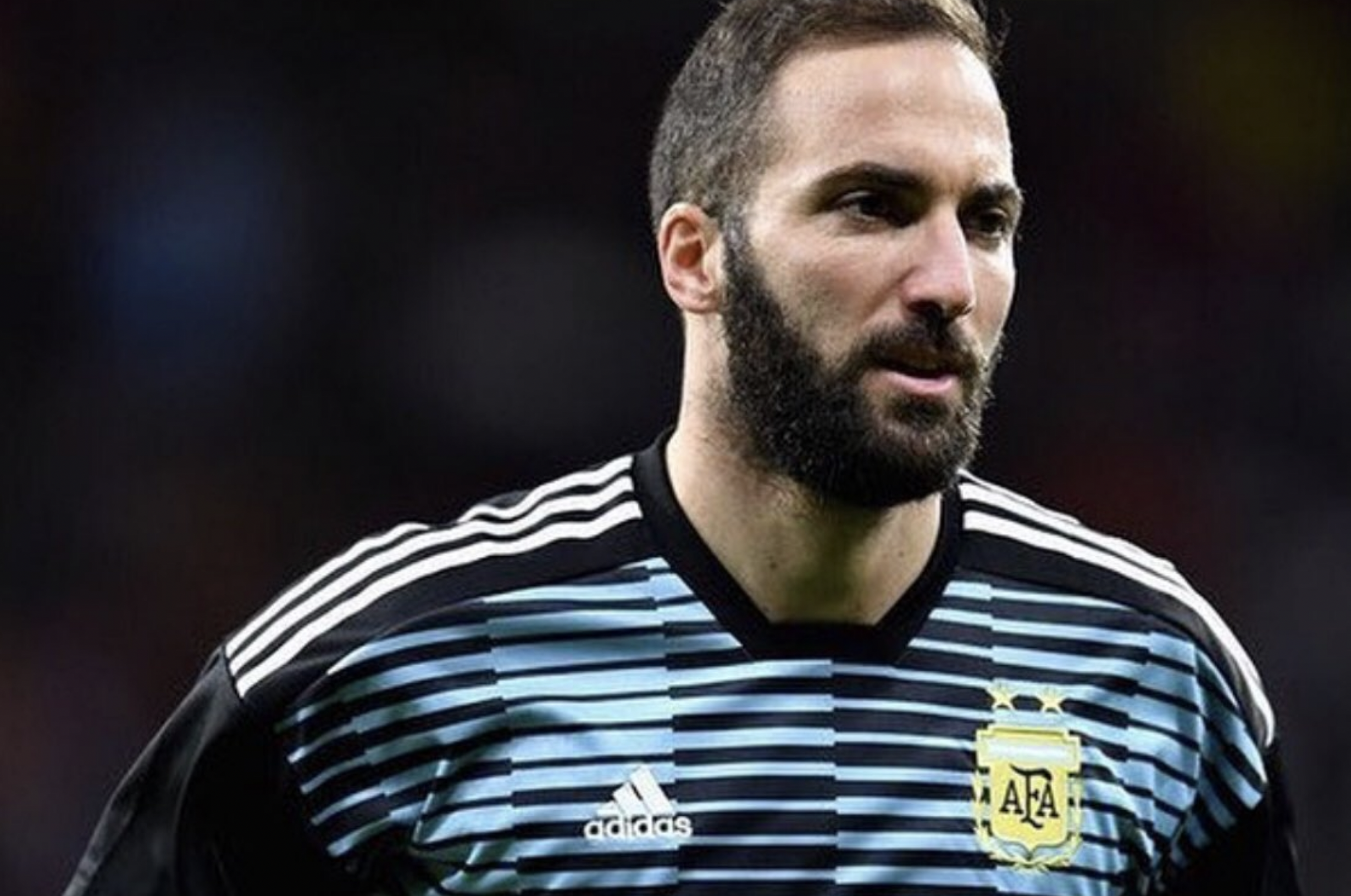 Gonzalo Higuaín anuncia su retiro