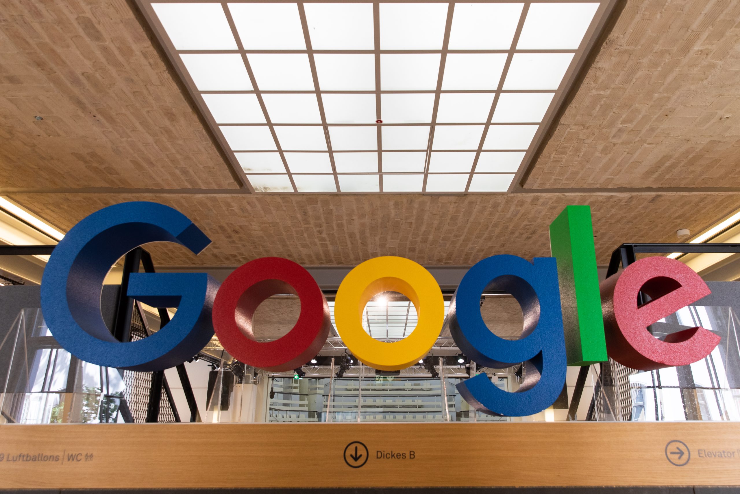 Google se compromete a facilitar datos a autoridades de EE.UU. Google se compromete a facilitar datos a autoridades de EE.UU.