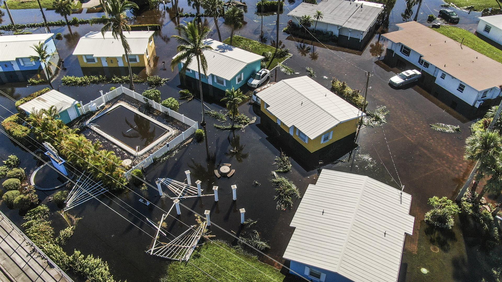 Florida reporta más de 50 muertos por el huracán Ian y 4 en Carolina del Norte Florida reporta más de 50 muertos por el huracán Ian y 4 en Carolina del Norte