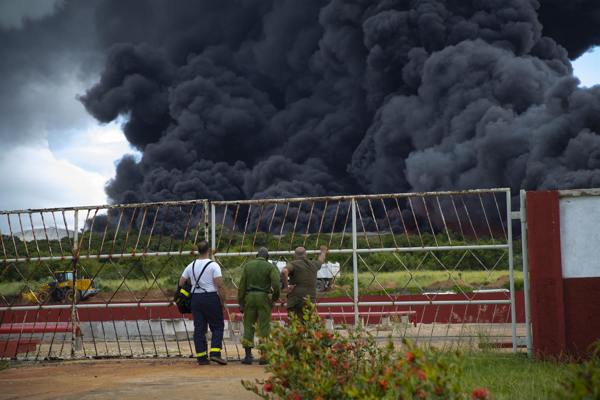 Dos muertos en incendio de Matanzas, Cuba, tenían meses de experiencia como bomberos