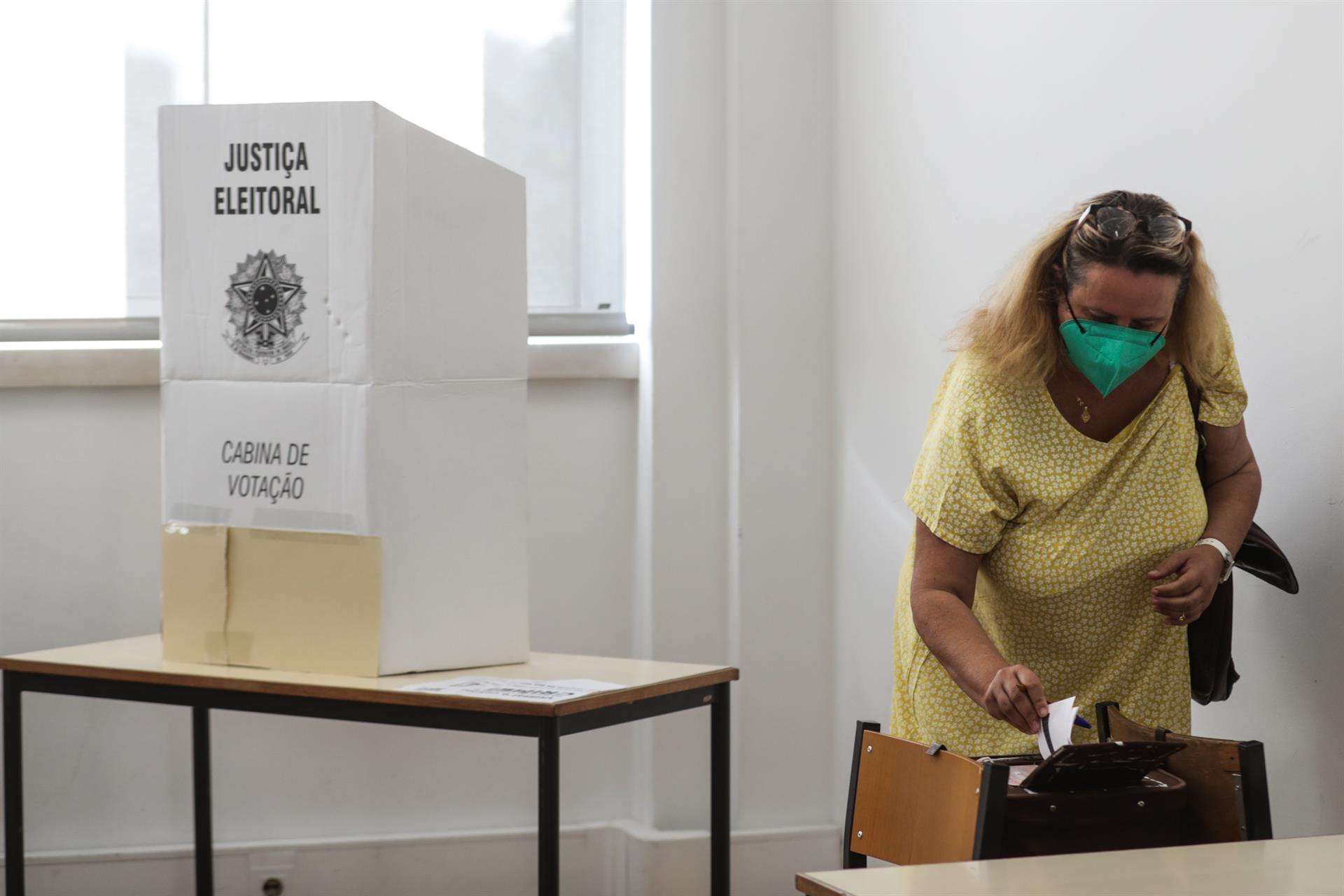 Arranca jornada electoral en Brasil para elegir presidente Arranca jornada electoral en Brasil para elegir presidente