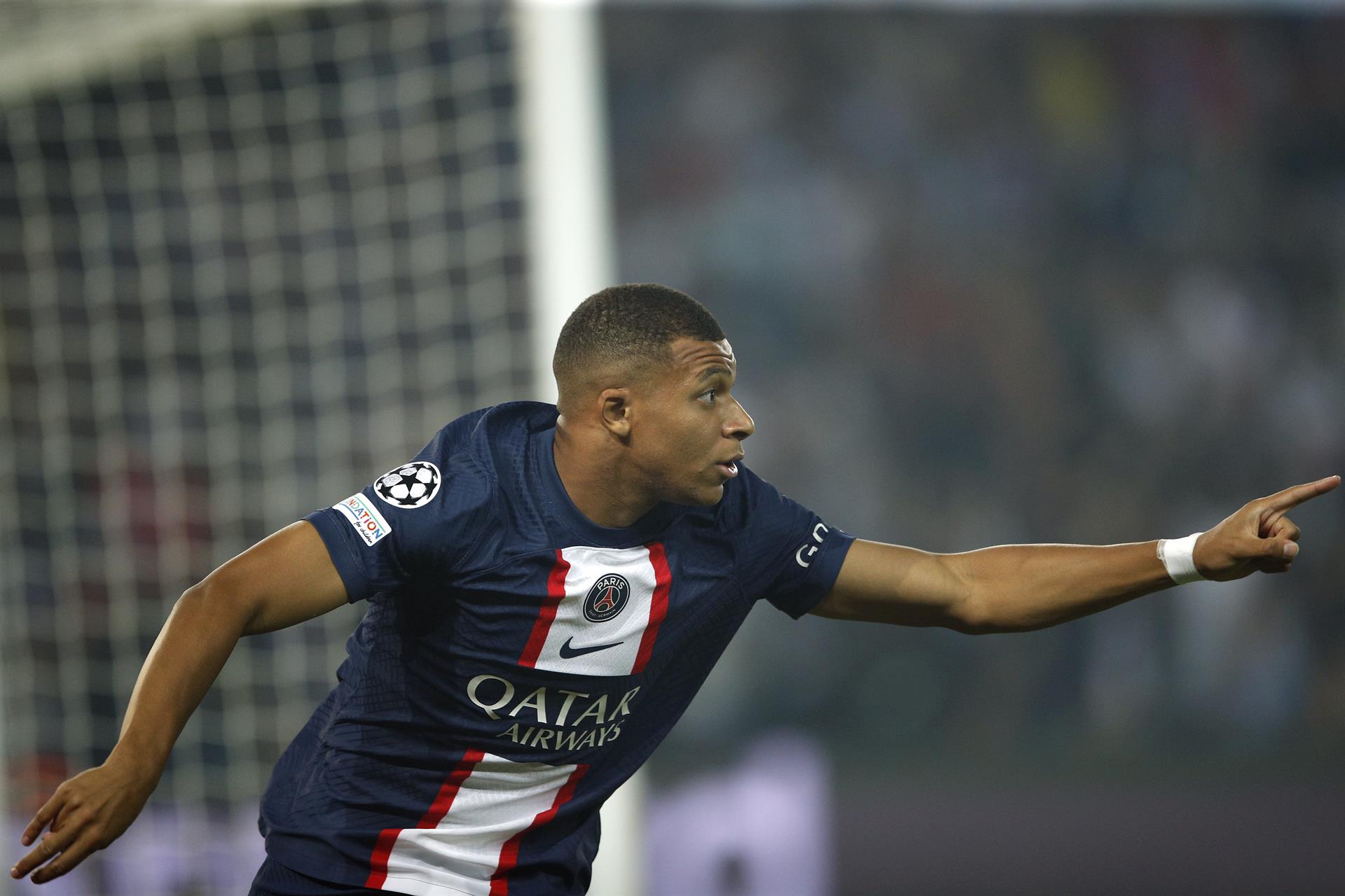 PSG desmiente detalles filtrados del contrato de Mbappé