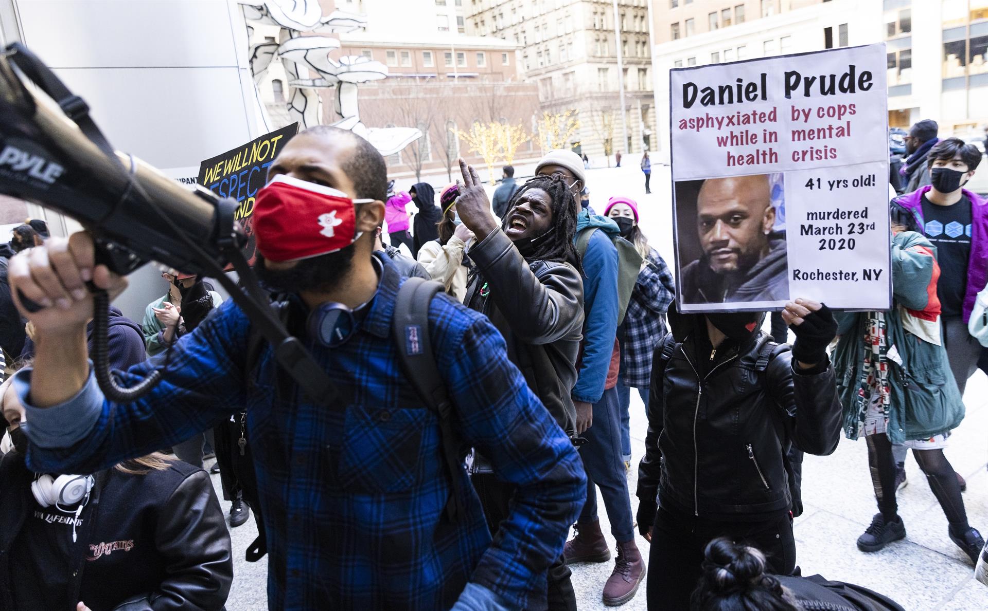 Ciudad de Rochester paga 12 mdd por muerte de hombre negro a manos de policía