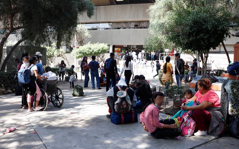 Albergues de Tijuana colapsan ante llegada de venezolanos de EE.UU.