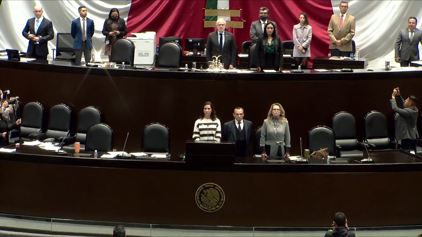 San Lázaro guarda minuto de silencio por masacre en Guerrero y asesinato de diputada en Morelos