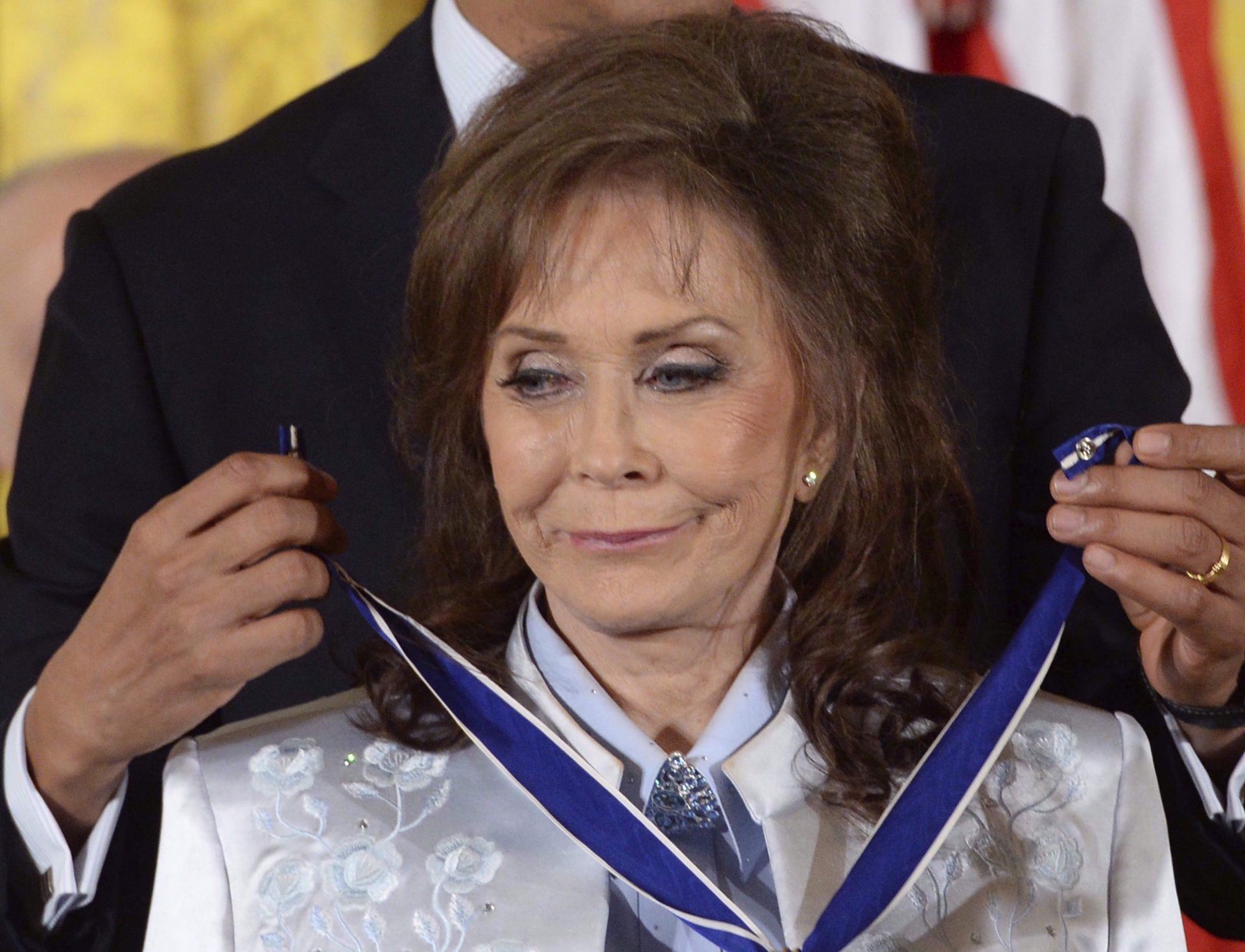Muere a los 90 años Loretta Lynn, ícono del country