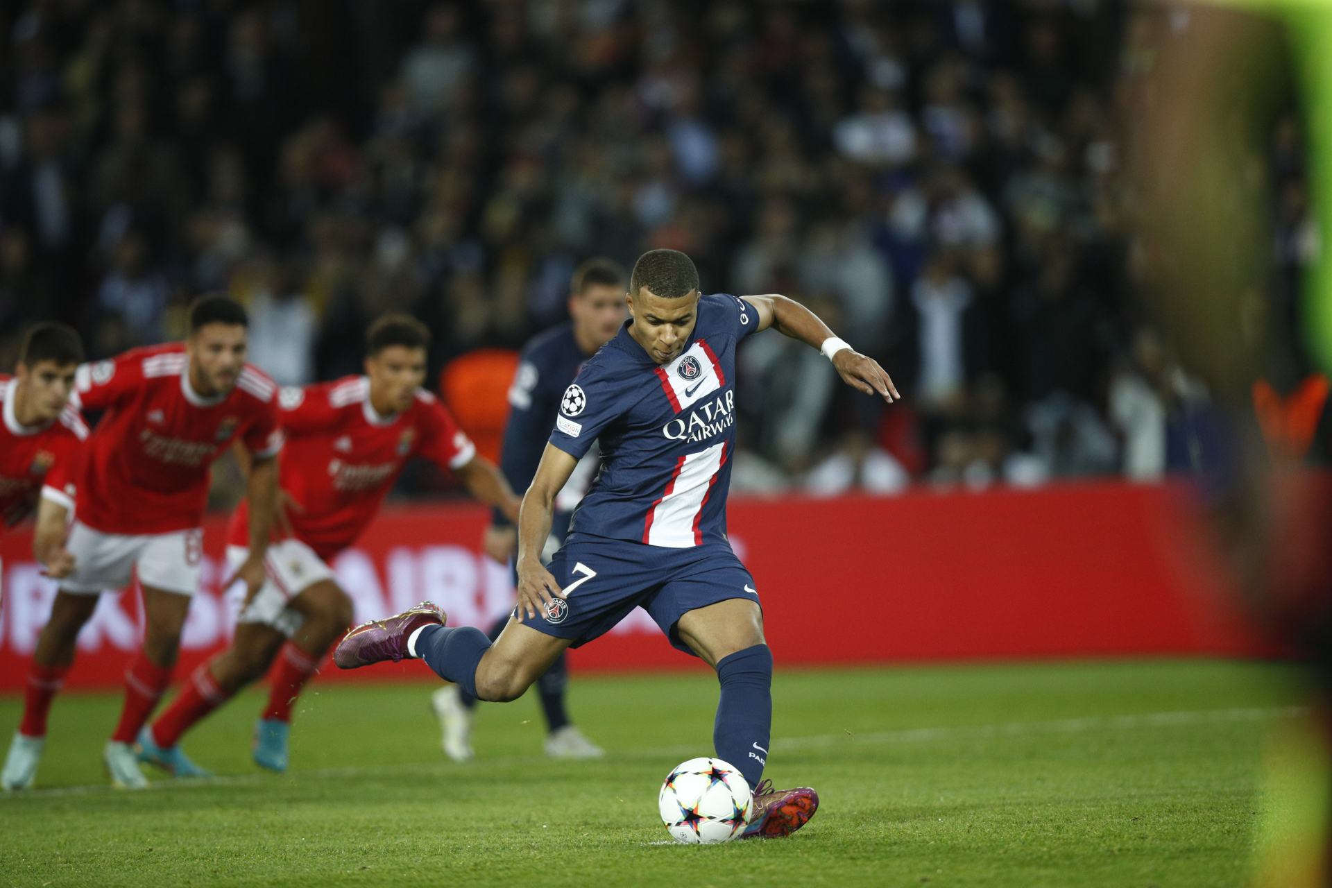 PSG y Benfica empatan y aplazan su pase a octavos de la Champions