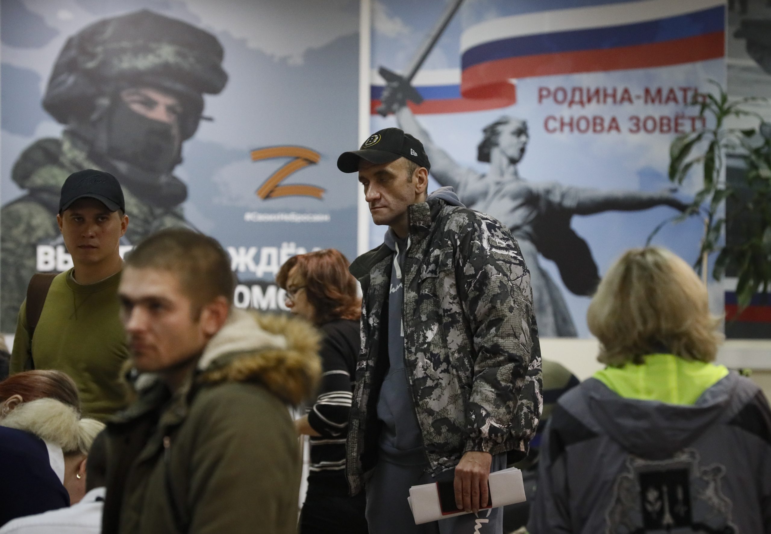 Putin aplaza un mes llamado a filas por saturación en centros reclutamiento Putin aplaza un mes llamado a filas por saturación en centros reclutamiento