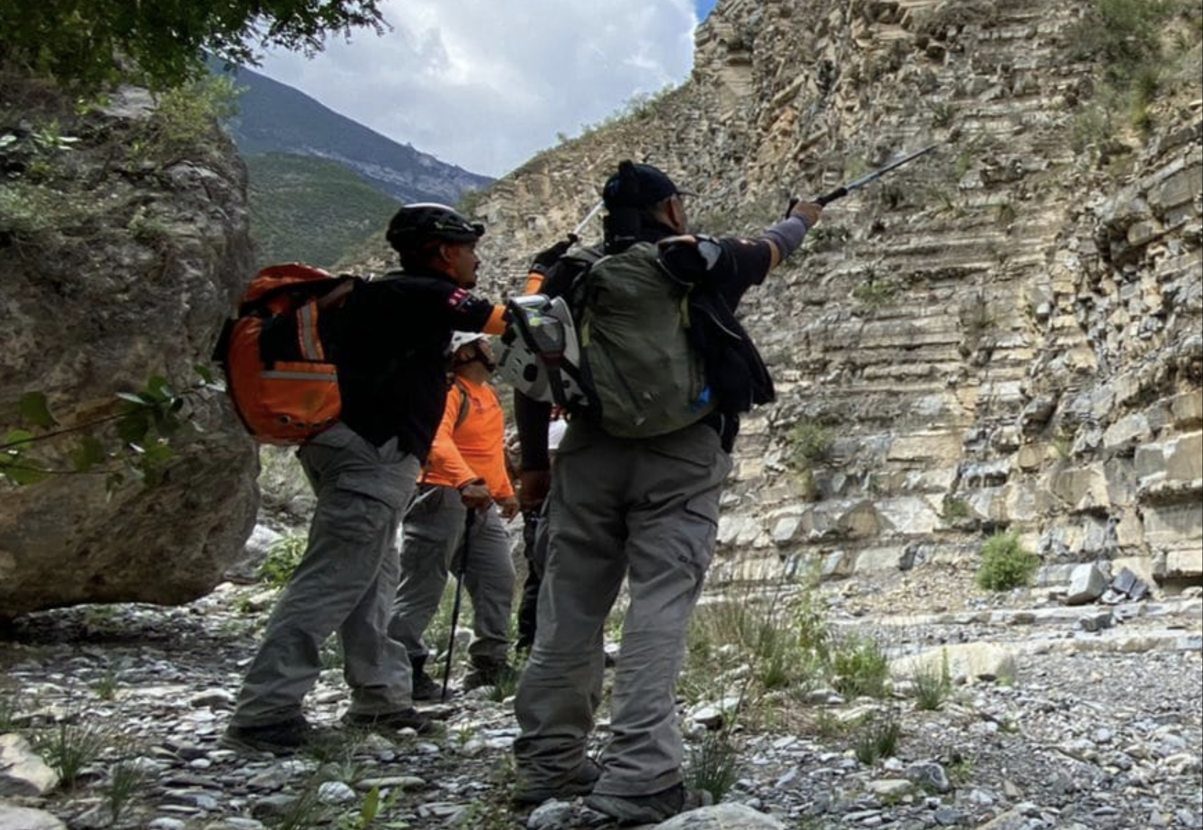 Recuperan cuerpo de cañón del Tragadero en Nuevo León Recuperan cuerpo de cañón del Tragadero en Nuevo León
