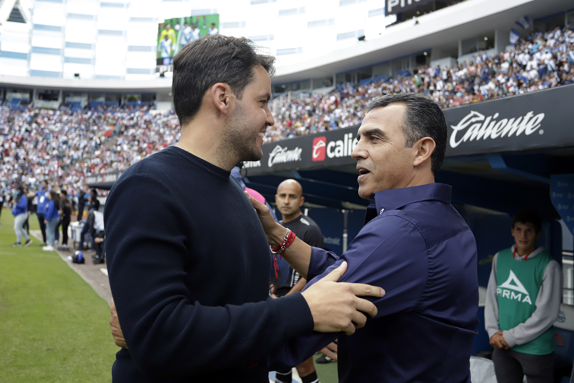 Chivas de Guadalajara destituye al entrenador Ricardo Cadena