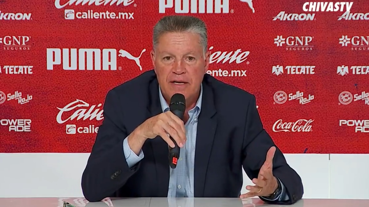 Ricardo Peláez deja la dirección deportiva de las Chivas