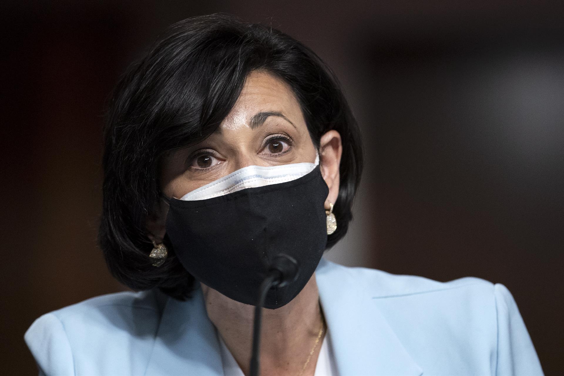 Directora de los CDC de EE.UU. da positivo a COVID-19