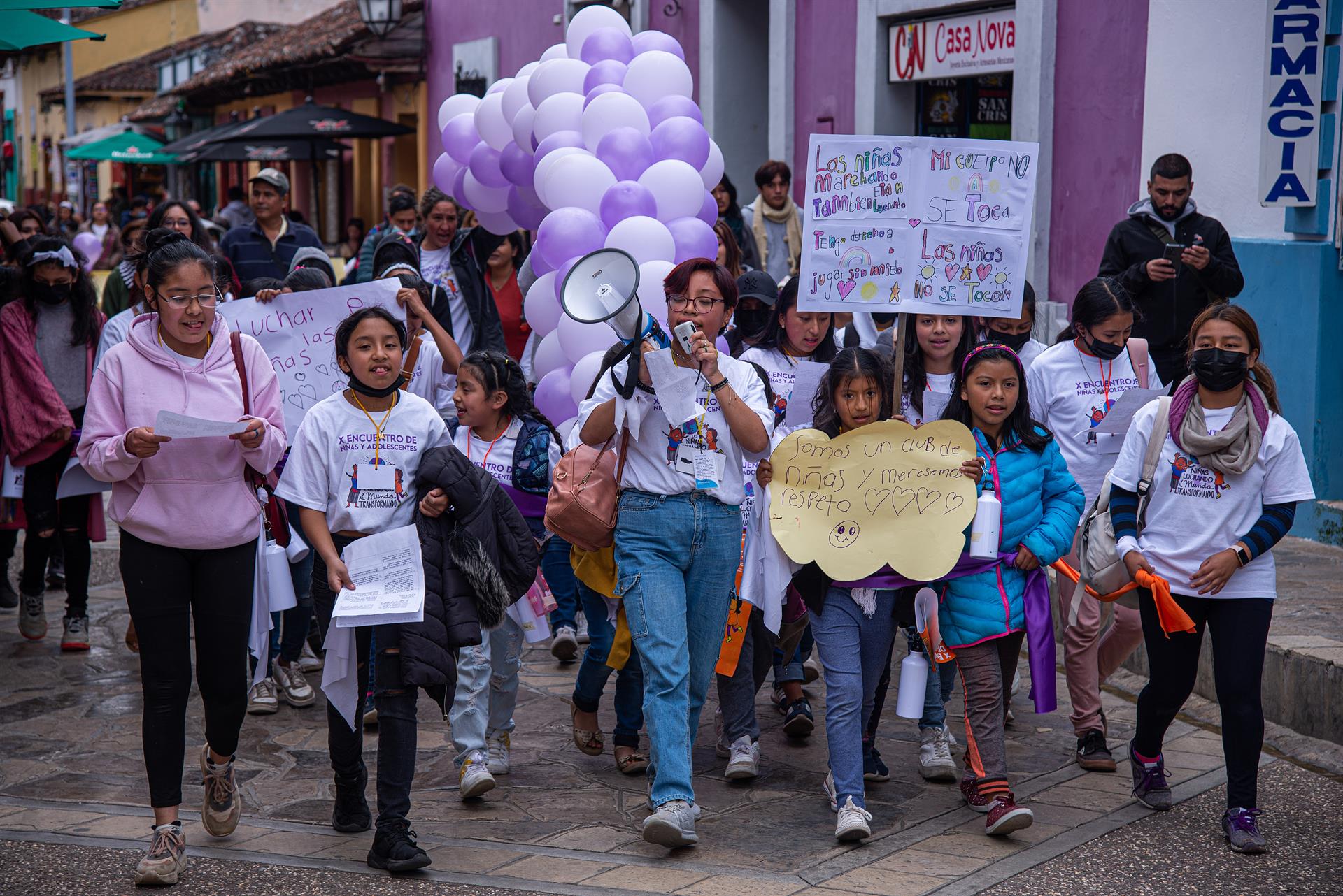 Marchan en Chiapas para visibilizar violencia contra niñas y mujeres