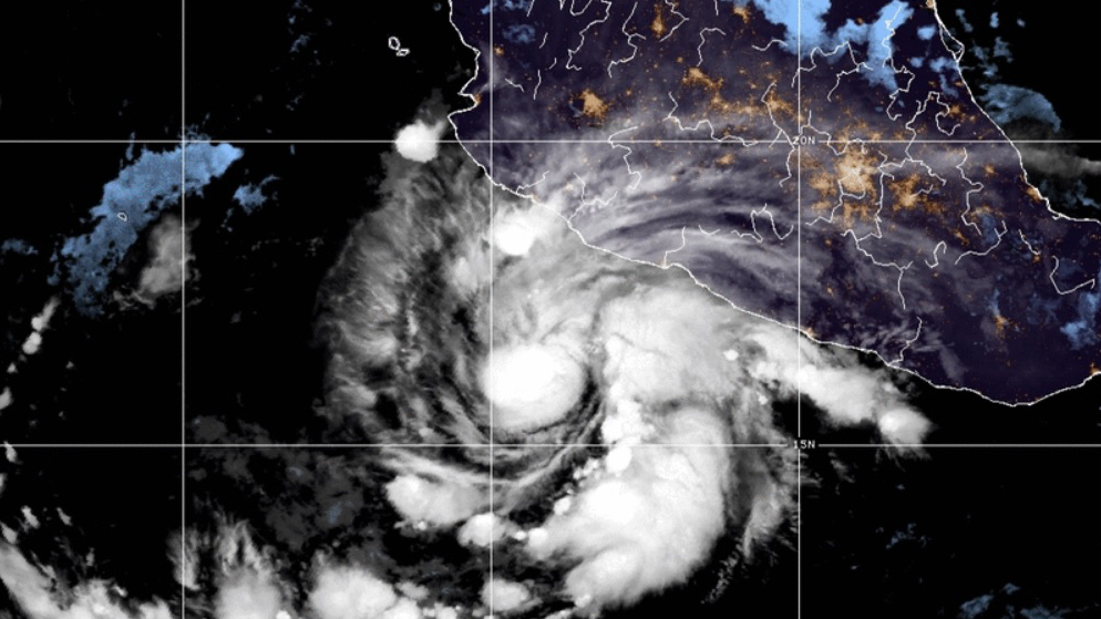 ‘Roslyn’ amenaza con convertirse hoy en huracán; provocará lluvias en 4 estados