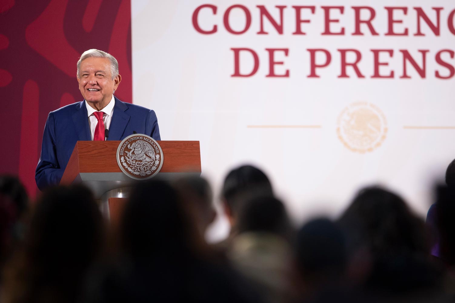 “Lo del INE fue una excusa, en el fondo quienes se manifestaron lo hicieron en contra de la 4-T: AMLO; Conferencia (14-11-2022)