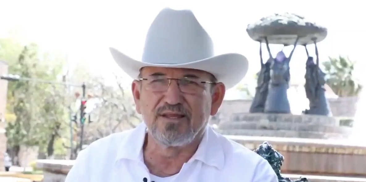 Hipólito Mora denuncia ataque directo en Michoacán Hipólito Mora denuncia ataque directo en Michoacán