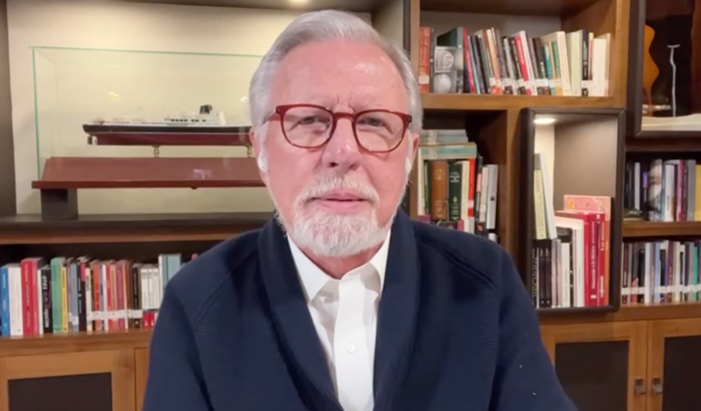 La marcha por encima del informe