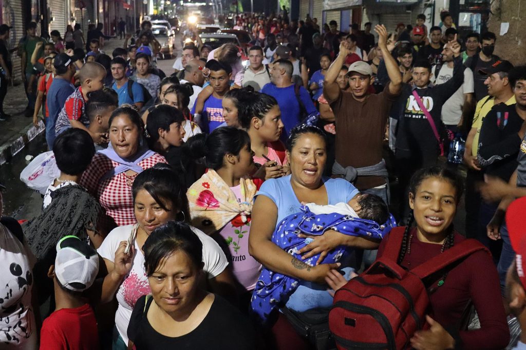 Caravana de venezolanos parte de Chiapas pese a nuevas medidas de EE.UU. - caravana-migrantes-venezolanos-3-1024x683