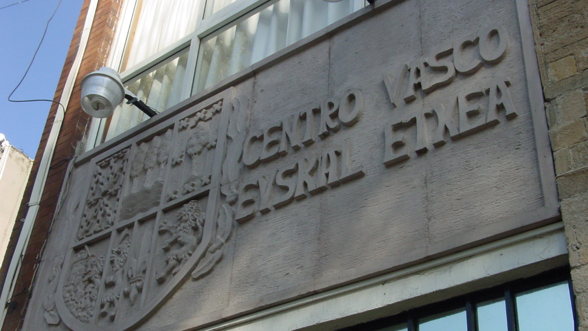 Bazar Navideño en el Centro Vasco a beneficio de niños con cáncer