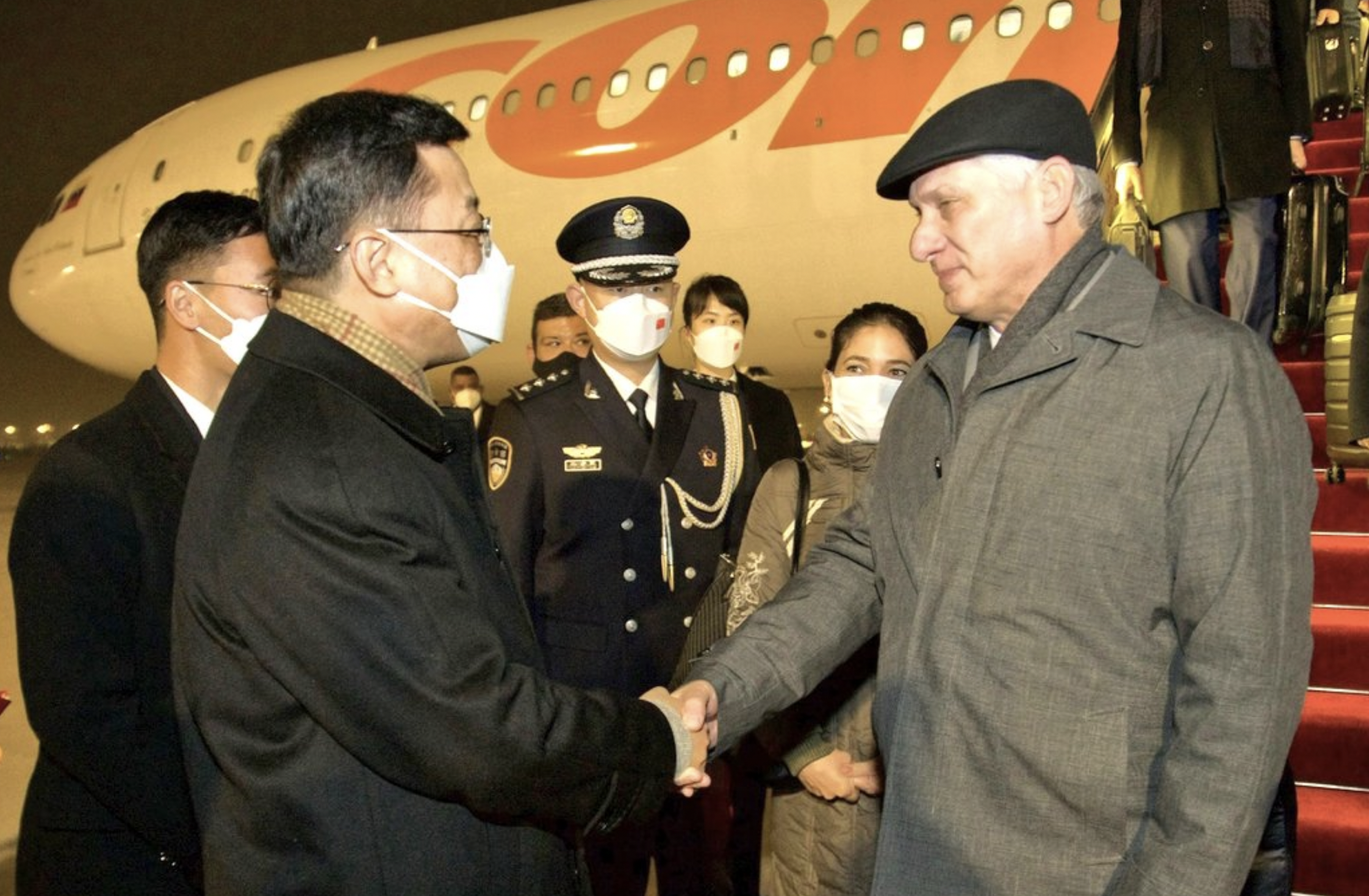 Díaz-Canel llega a China para entrevistarse con Xi Jinping y firmar acuerdos bilaterales