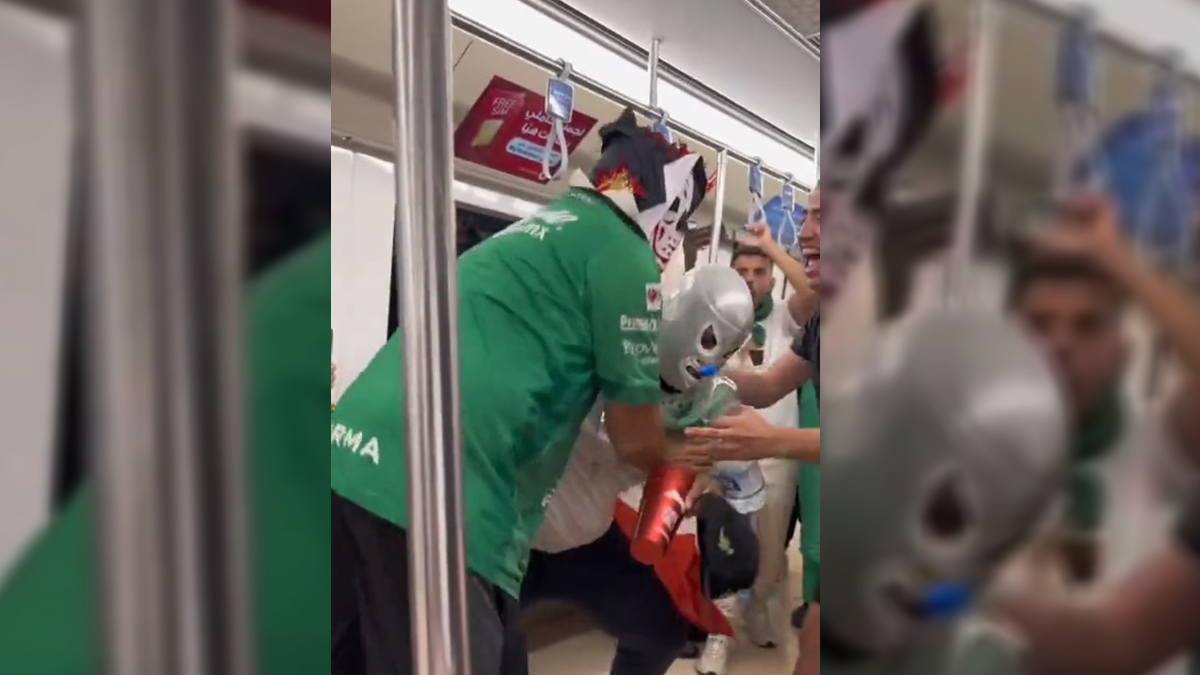 #Video Mexicanos arman función de lucha libre en Metro de Qatar