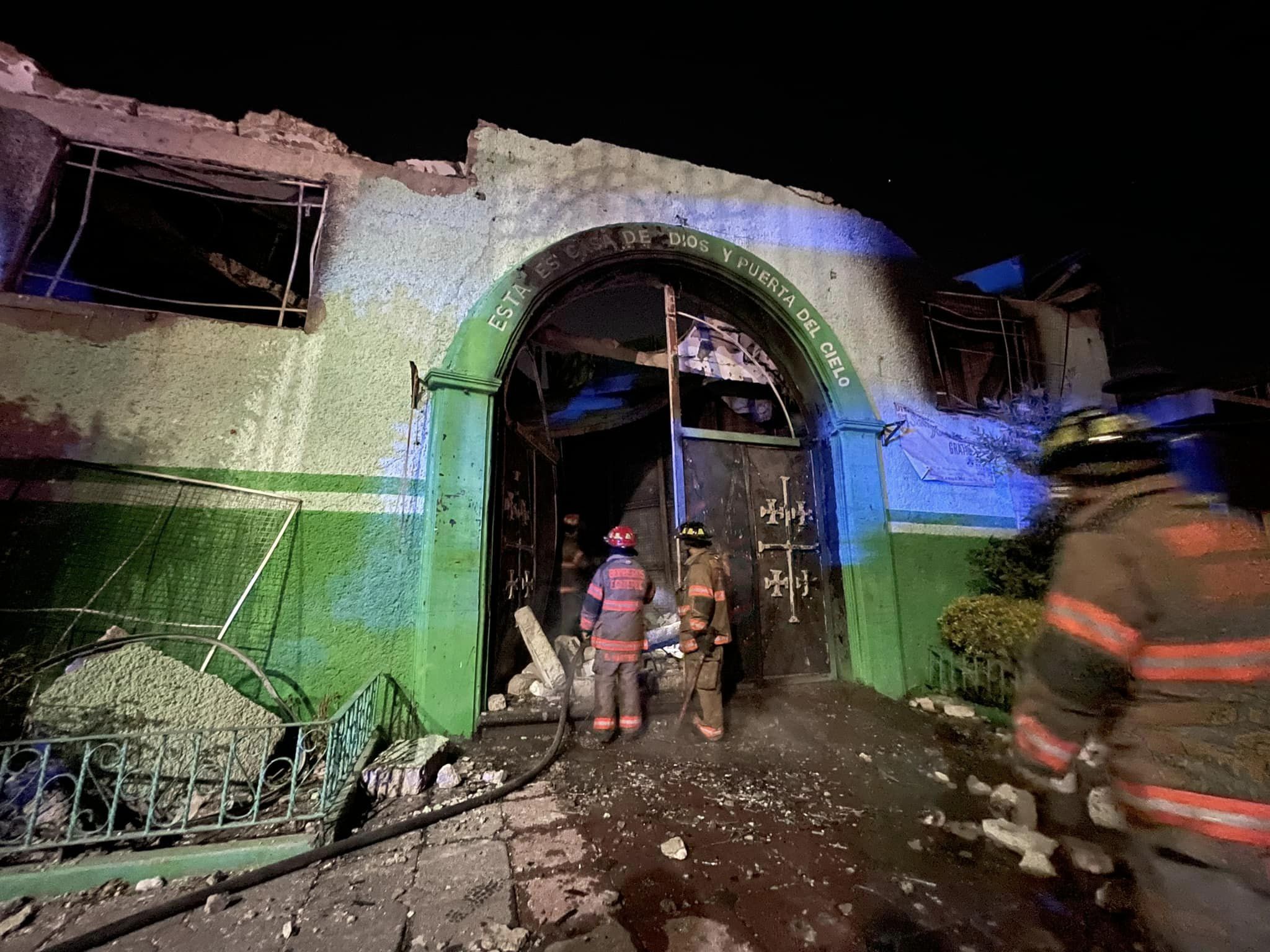 #Video Incendio consume iglesia San José en Ecatepec; es pérdida total #Video Incendio consume iglesia San José en Ecatepec; es pérdida total