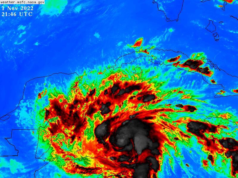 Lisa se intensificará a huracán en las próximas horas