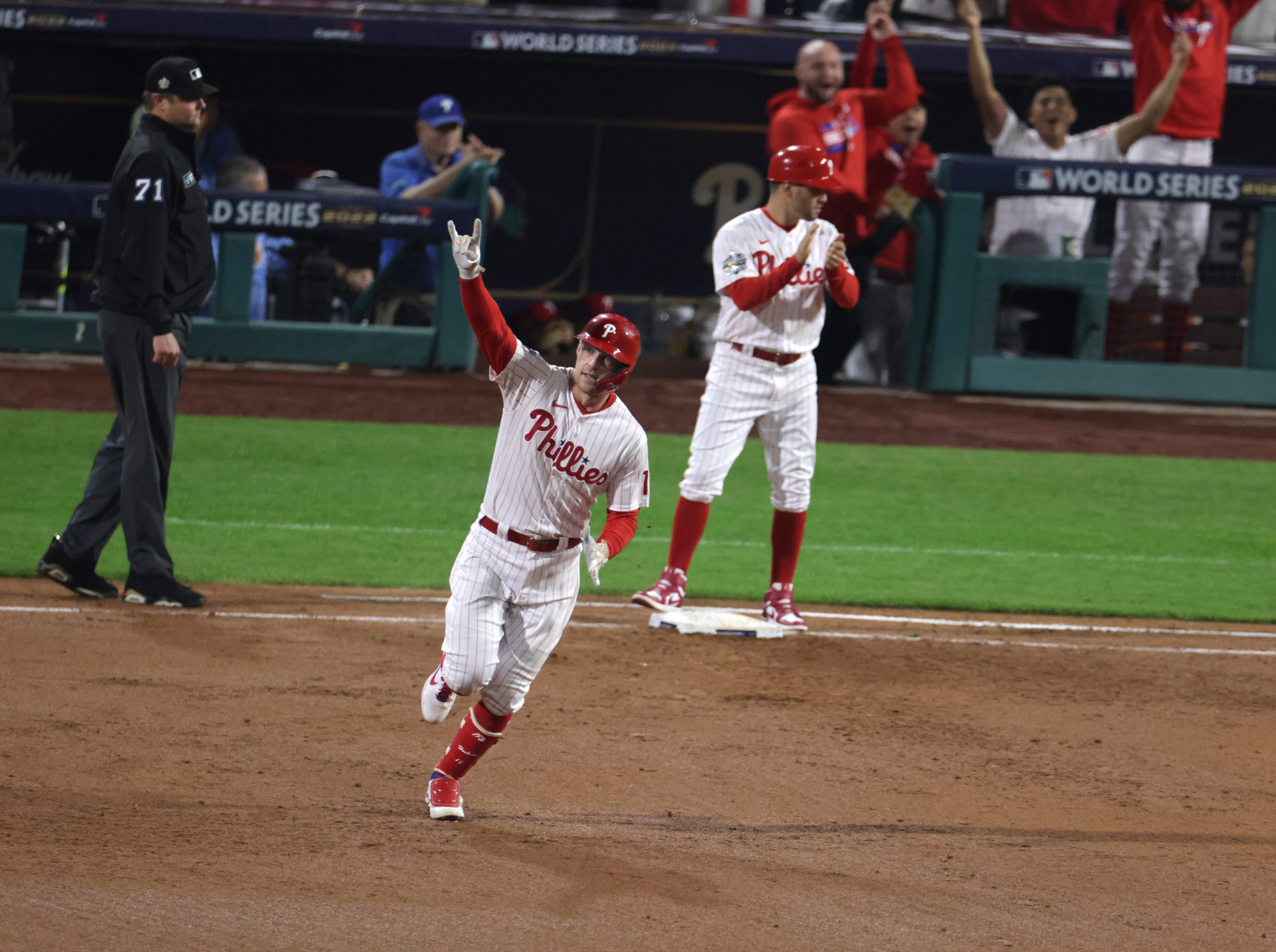 Phillies barren 7-0 a los Astros con cinco home runs