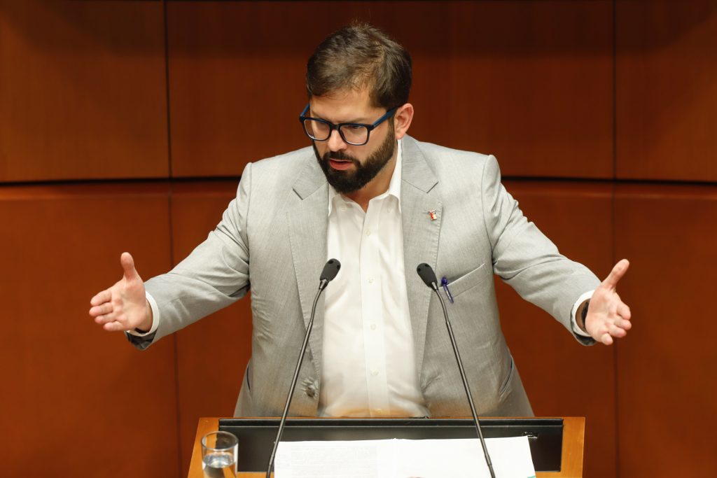 Protestan contra postura de AMLO hacia Nicaragua durante visita de Boric al Senado - protestan-contra-postura-de-amlo-hacia-nicaragua-durante-visita-de-boric-al-senado-3-1024x683