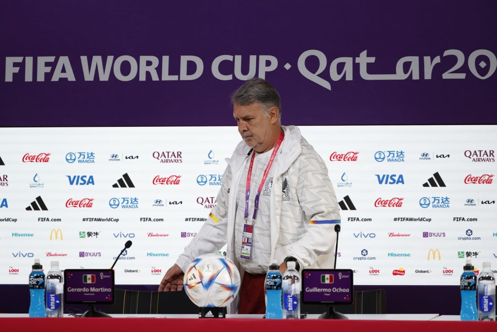 'Tata' Martino "choca" con reportero y niega falta de intensidad de cara a juego ante Polonia - tata-martino-choca-con-reportero-y-niega-falta-de-intensidad-de-cara-a-juego-ante-polonia-1024x683