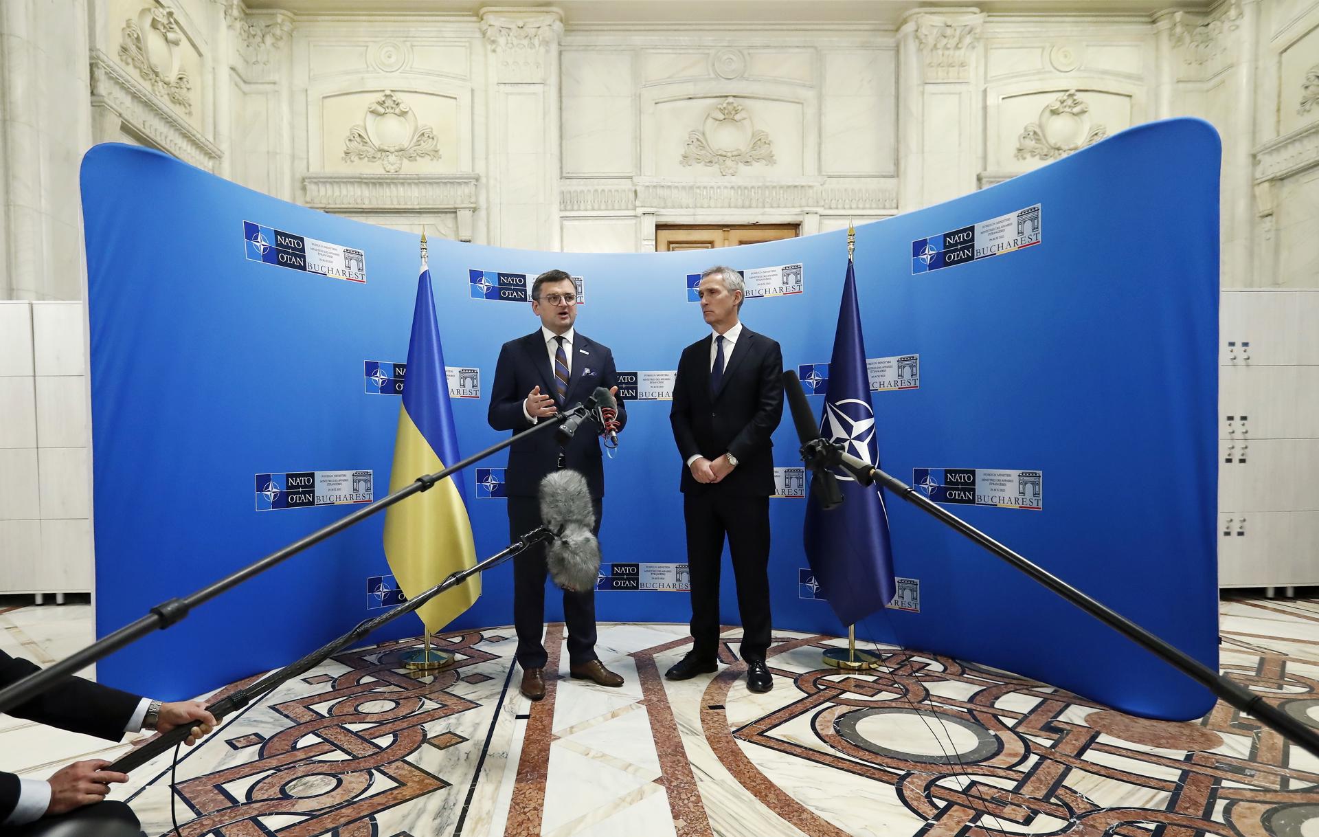 Aliados se comprometen a ayudar a Ucrania mientras repara infraestructura Aliados se comprometen a ayudar a Ucrania mientras repara infraestructura