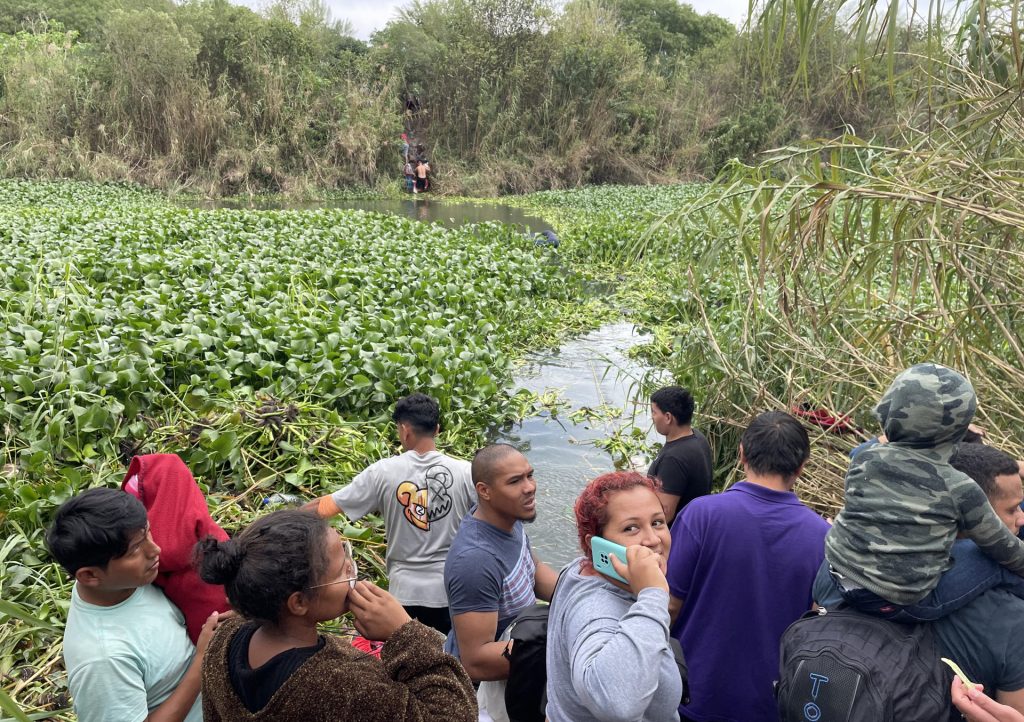Migrantes se lanzan al Río Bravo para llegar a Estados Unidos - 133cb702dbe5ed4523fc3e1550e4a1edb7ad5cacw-1024x722