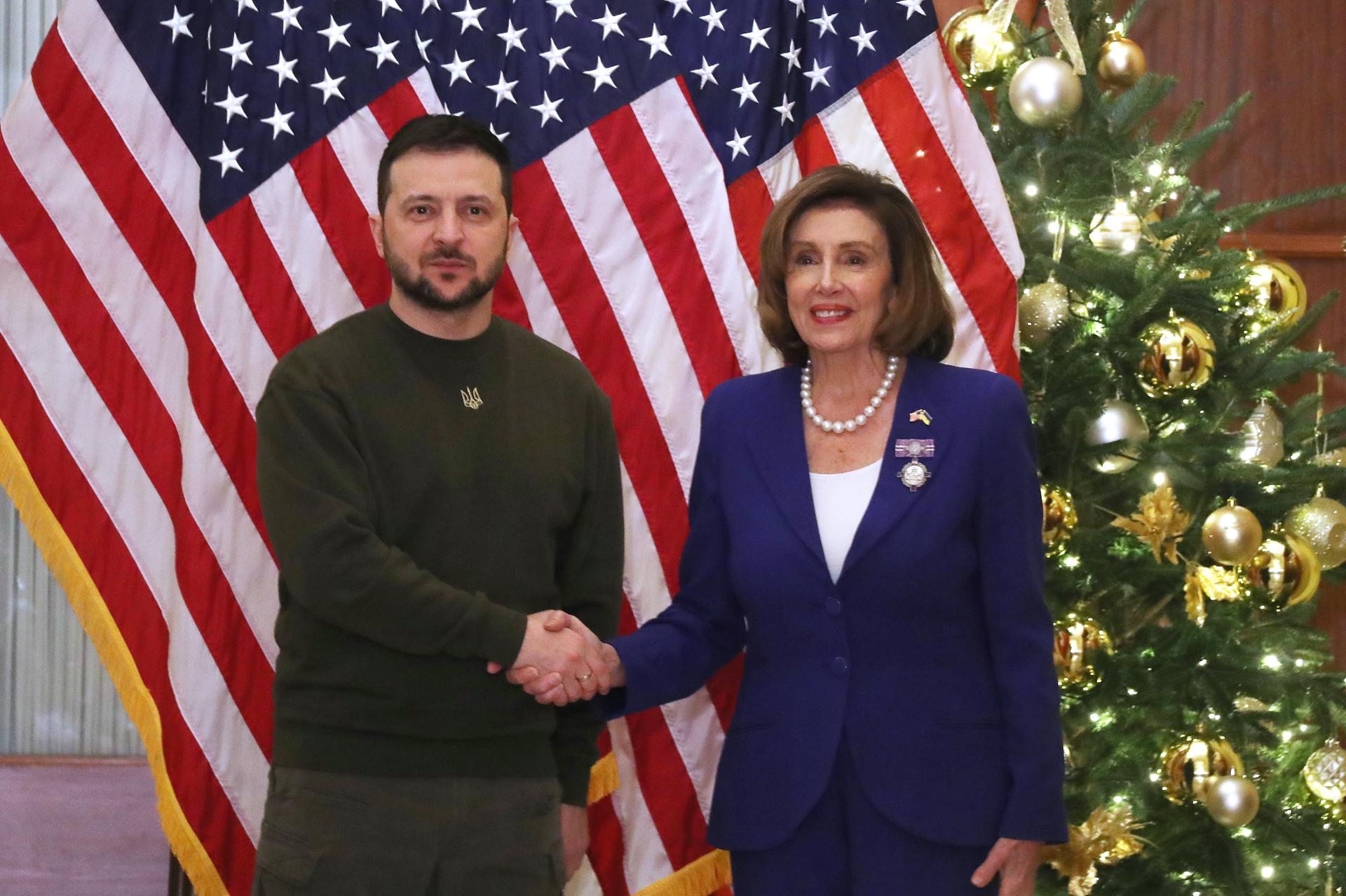 Nancy Pelosi recibe a Zelenski en el Capitolio de Washington Nancy Pelosi recibe a Zelenski en el Capitolio de Washington