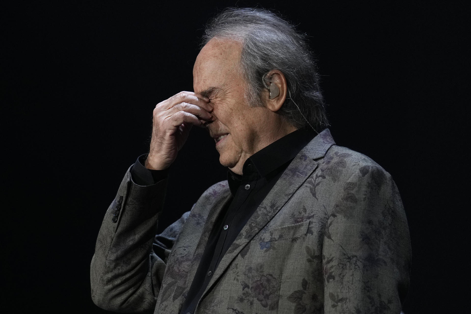 #VIDEO Serrat da su último concierto en Barcelona, conmovido y feliz #VIDEO Serrat da su último concierto en Barcelona, conmovido y feliz