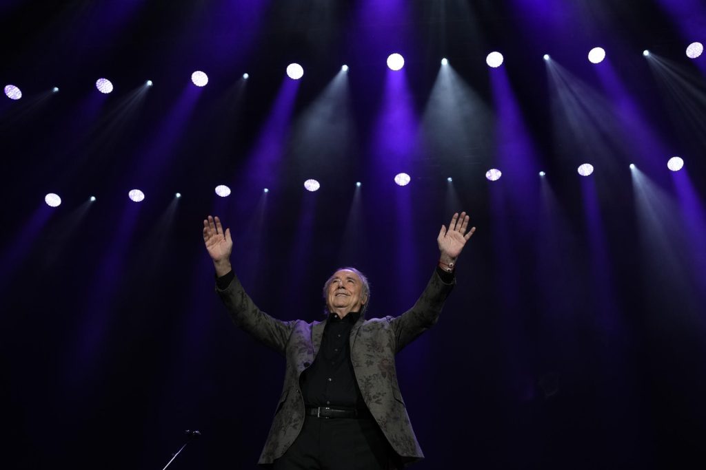 #VIDEO Serrat da su último concierto en Barcelona, conmovido y feliz - 87fb26d8795f1e1b1f5d2dbe64d0d14071f2b421w-1024x683