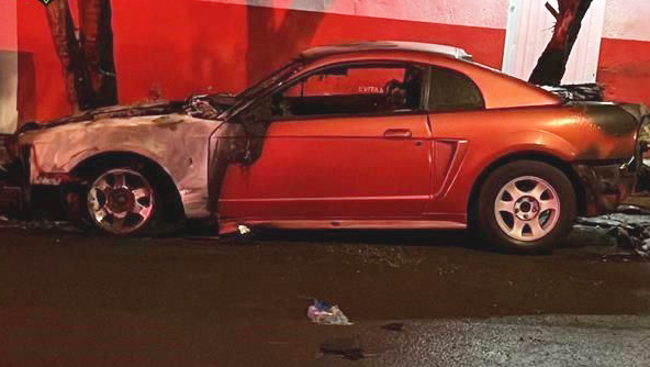 #Video Queman auto en NL de presunto vendedor de boletos falsos para Bad Bunny