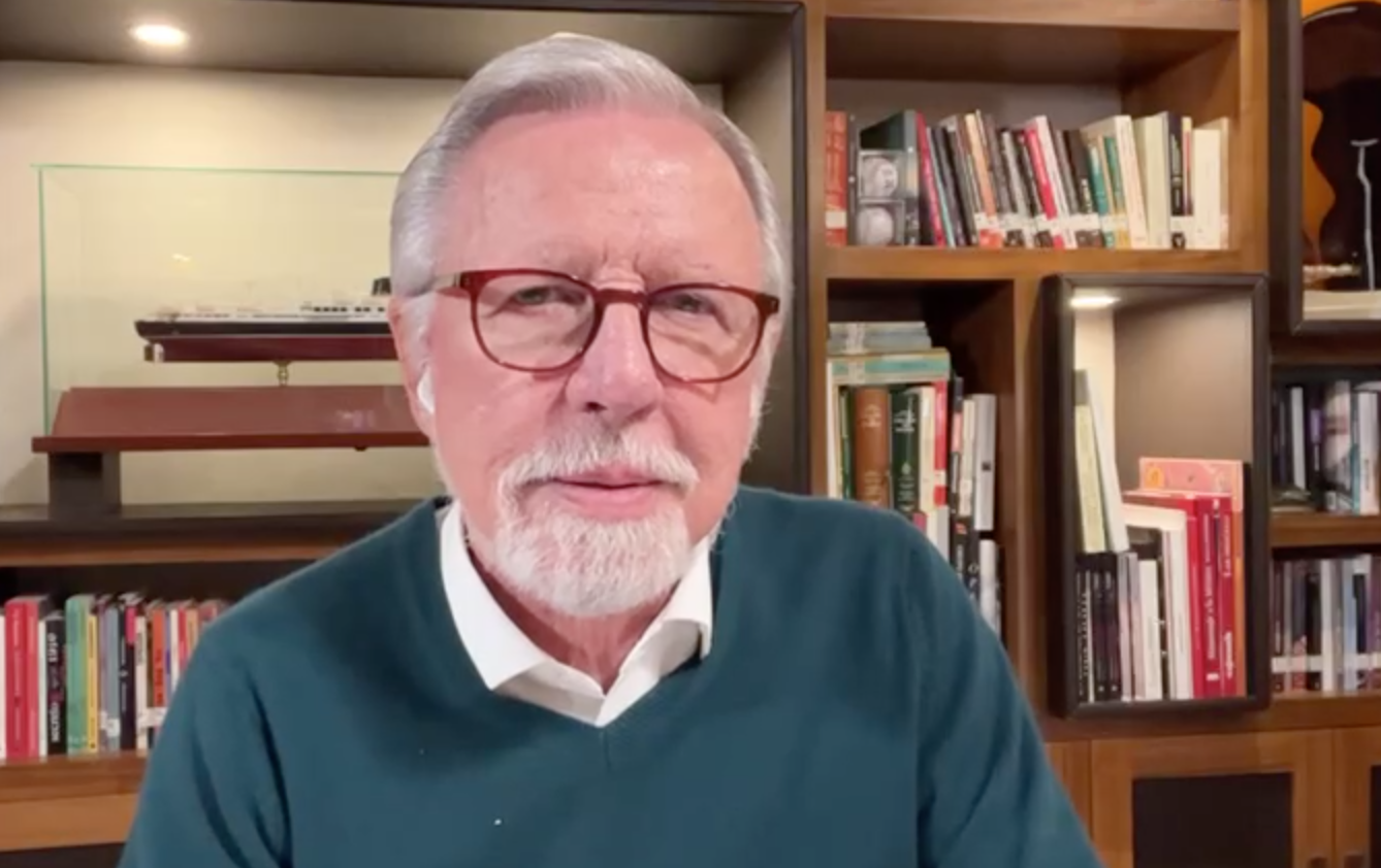 Sus precandidatos quieren debatir