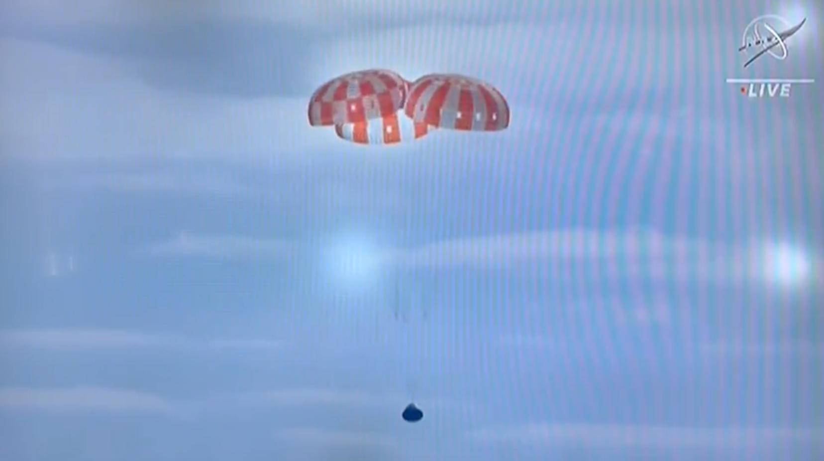 #Videos Orión regresa con éxito y pone fin a la histórica misión Artemis I