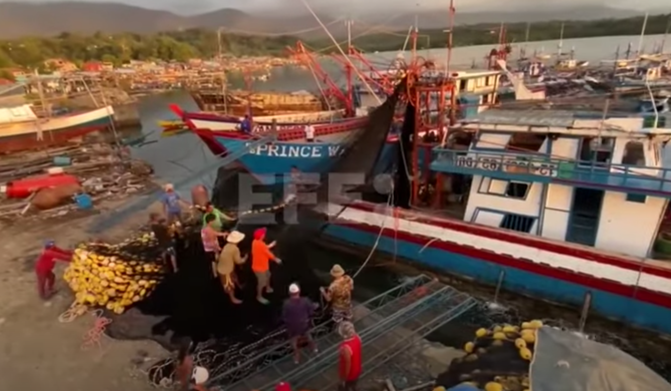 La difícil vida de los pescadores filipinos acosados por China