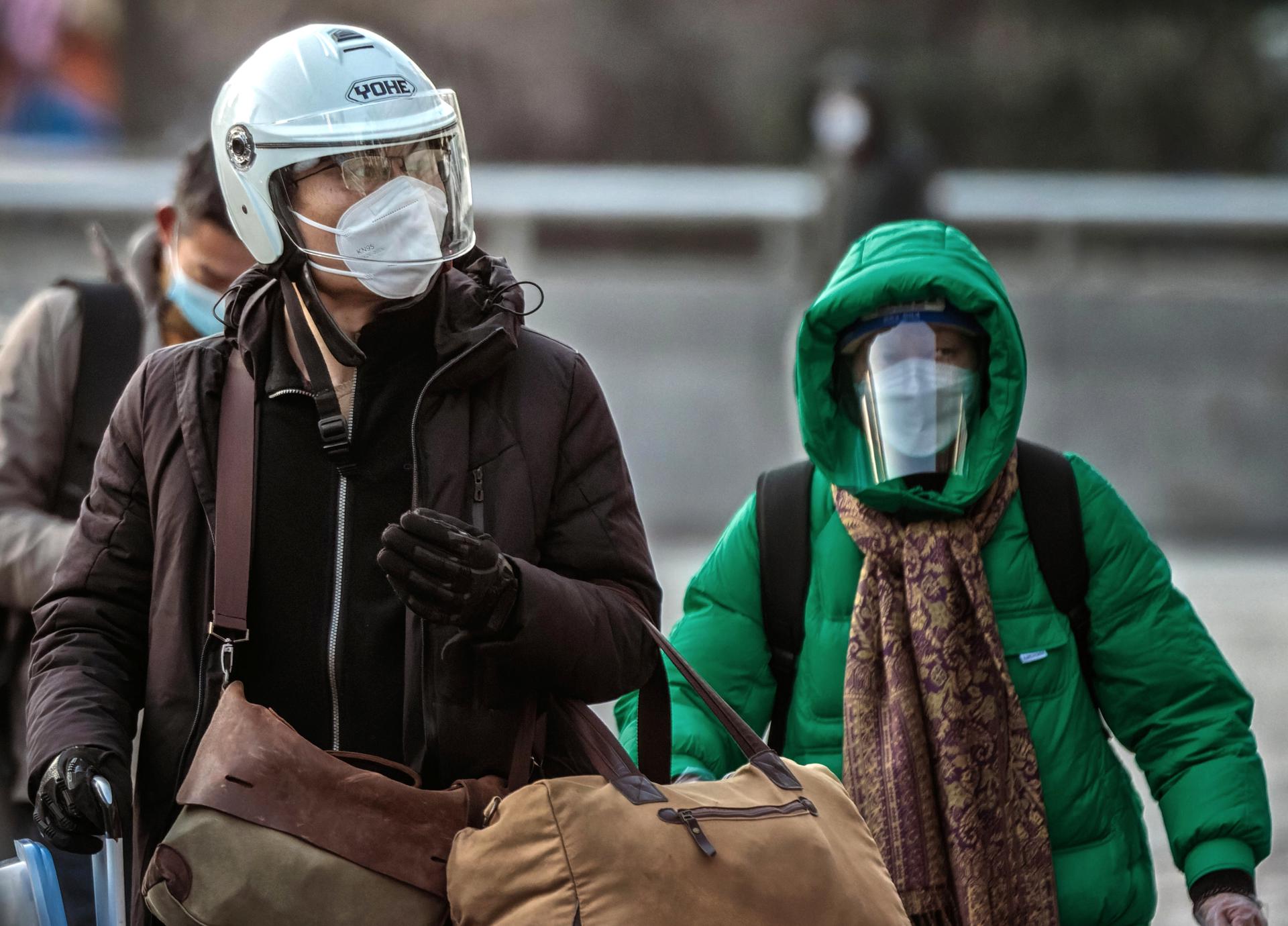 OMS “muy preocupada” por aumento de casos graves de COVID-19 en China